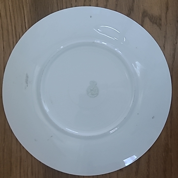 Carrollton Pottery Plate with Victorian Woman 9" - Picture 3 of 5